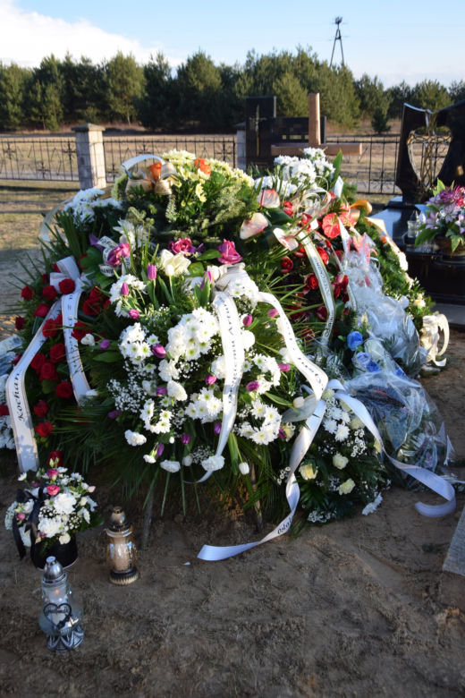 Podkarpacie. Bliscy pożegnali tragicznie zmarłego bohaterskiego tatę Anielki [ZDJĘCIA]