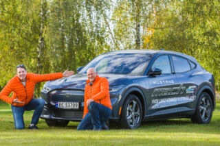 Elektryczny Mustang zadziwia! Dojedzie z Zakopanego na Hel bez ładowania