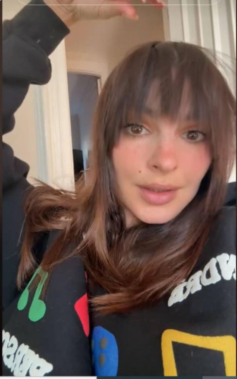 Emily Ratajkowski pokazała efekt metamorfozy. "Mam najgorszą fryzurę w moim życiu" 