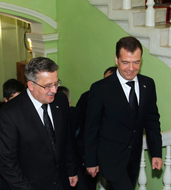 Dmitrij Miedwiediew i Bronisław Komorowski w Smoleńsku