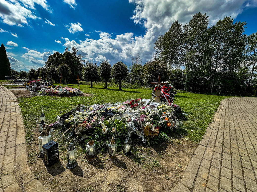 Ostatnia droga Ireny i Tadeusza. Cała wieś płakała na pogrzebie