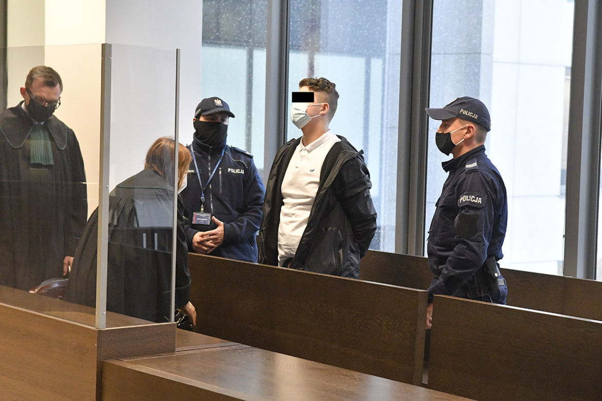 Zabójstwo w szkole w Wawrze. Emil B. dźgał nożem, a Kuba umierał we krwi. Zapadł wyrok