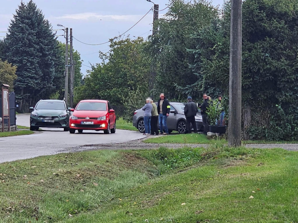 Pożar w bazie Starlink na Mazowszu. Minister mówi wprost o możliwym sabotażu, służby w akcji
