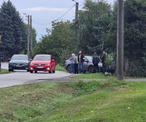 Pożar w bazie Starlink na Mazowszu. Minister mówi wprost o możliwym sabotażu, służby w akcji