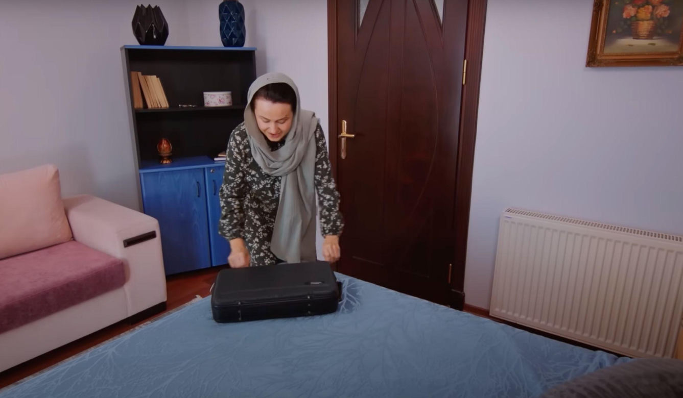 Alper sprzeda Silę do nielegalnego klubu! Odurzoną dziewczynę znajdzie Kuzey i dojdzie do awantury, a Sila... zniknie.