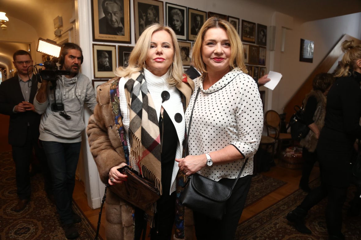 Joanna Kurowska obdarowała mieszkańców prezentami
