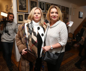 Joanna Kurowska obdarowała mieszkańców prezentami