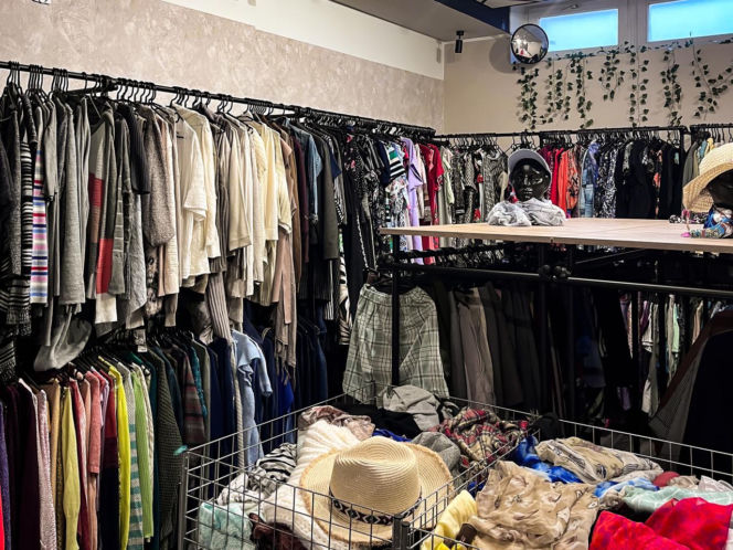 Wiosenne odświeżenie szafy? Stwórz swój wymarzony look w Zielonym Manekinie!