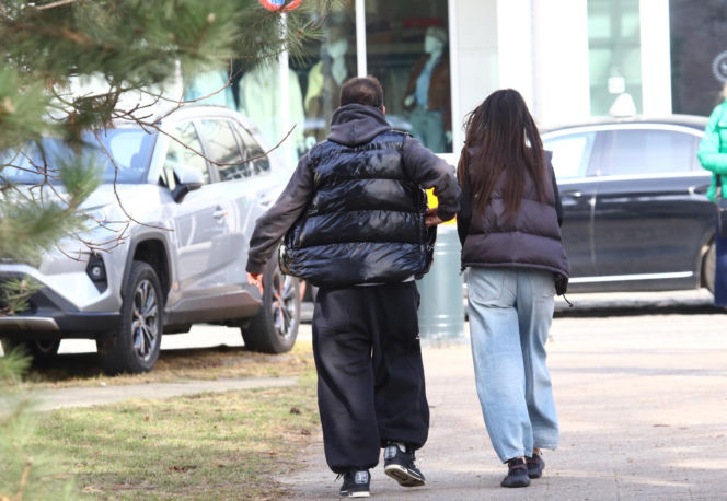 Michał Koterski z dziewczyną na spacerze