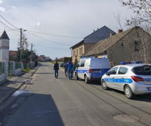 Znaleźli zwłoki noworodka w strumyku