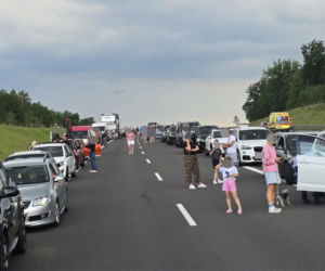 Zderzenie trzech aut na S7 pod Rychnowem. Na miejsce wezwano śmigłowiec LPR