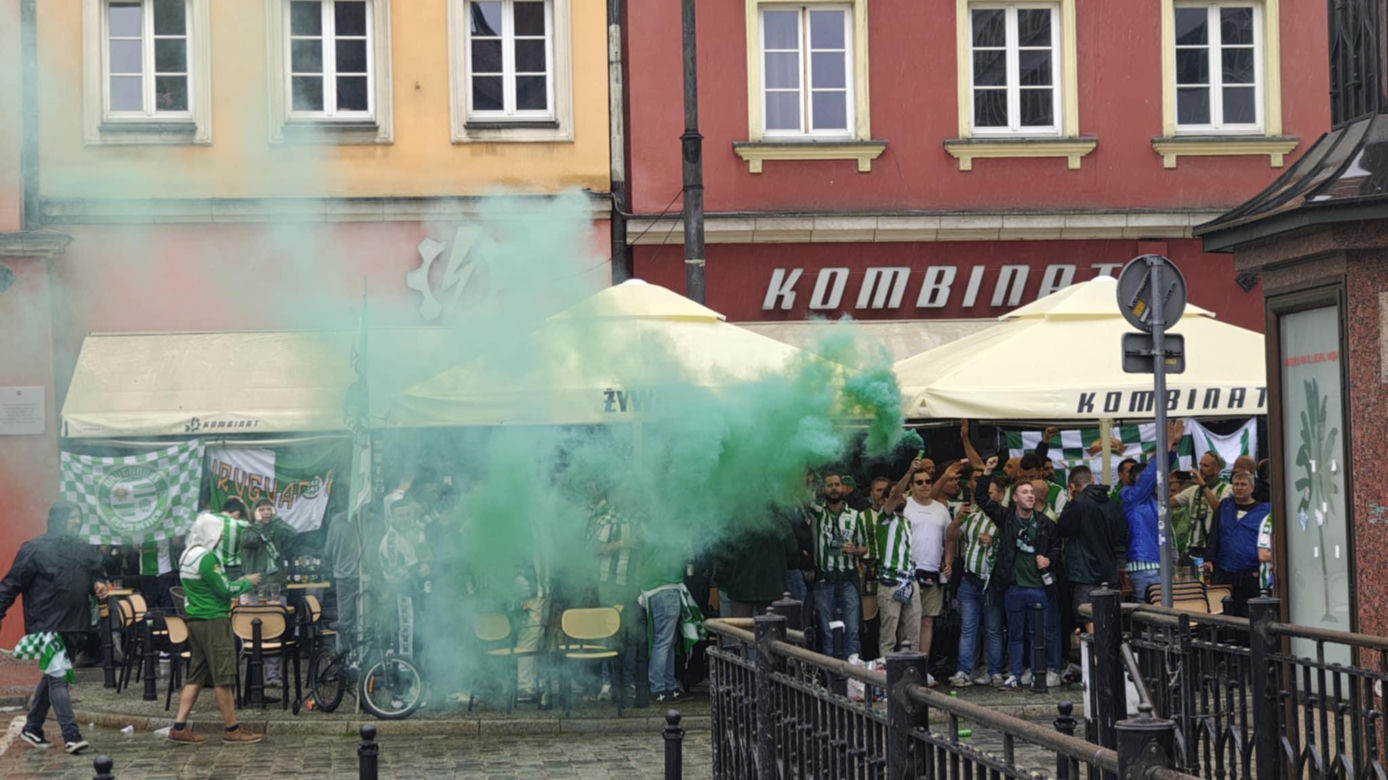 Gorąco przed finałem Ligii Konferencji we Wrocławiu. Tysiące kibiców na Rynku 