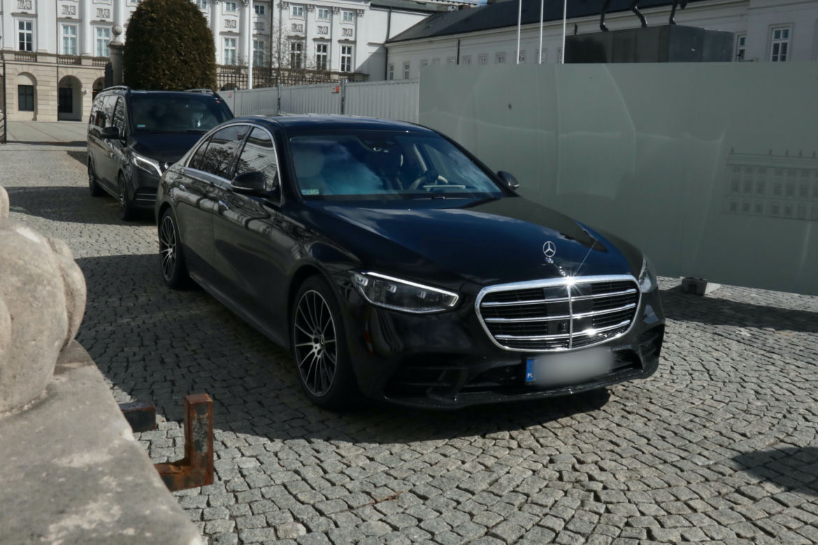 Robert Lewandowski w nowym Mercedesie Klasy S