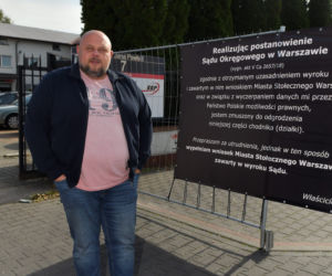 Wojna o chodnik w Wesołej