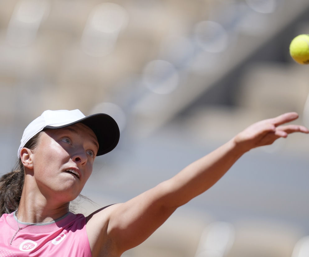 Iga Świątek - Rebecca Peterson O KTÓREJ GODZINIE gra Iga Świątek dzisiaj Polka czeka na mecz w II rundzie Roland Garros Iga Świątek GODZINA meczu dzisiaj 3.06