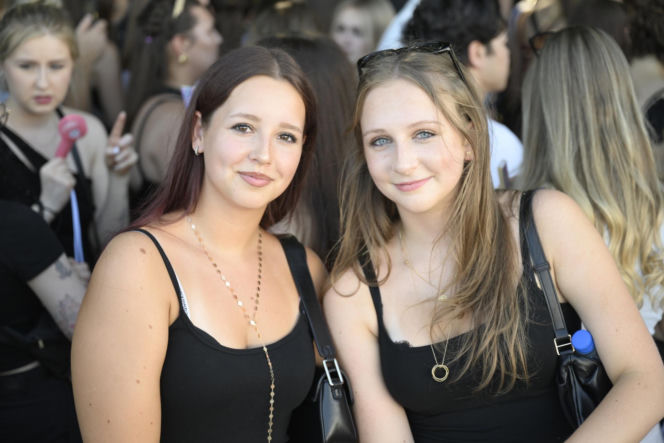 Fani w upale czekają na koncert The Weeknd. Tłumy w Warszawie