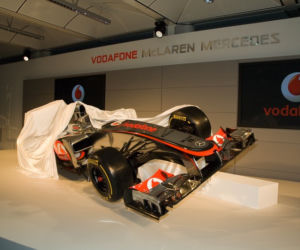 Nowy bolid McLarena MP4-27
