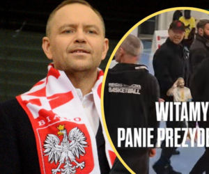 Niespodziewana wizyta Karola Nawrockiego na meczu! Szok, kto mu towarzyszył. Wideo niesie się po sieci!