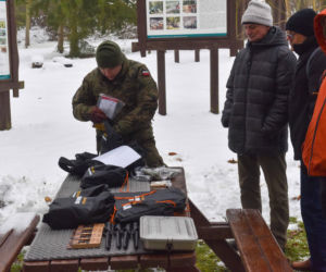 W Toruniu na siarczystym mrozie szkolą się cywile