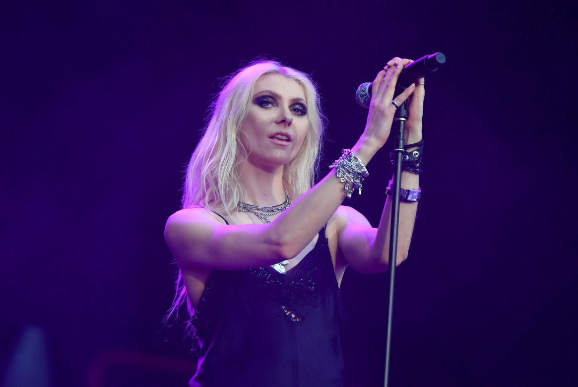 Zagrała słodką Cindy Lou Who w "Grinch: Świąt nie będzie". Dziś 32-latka jest gwiazdą rocka