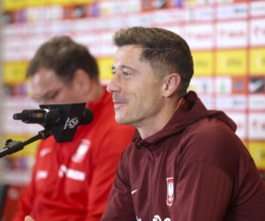 Ujawniono zarobki Roberta Lewandowskiego. Tak wypadł na tle Cristiano Ronaldo