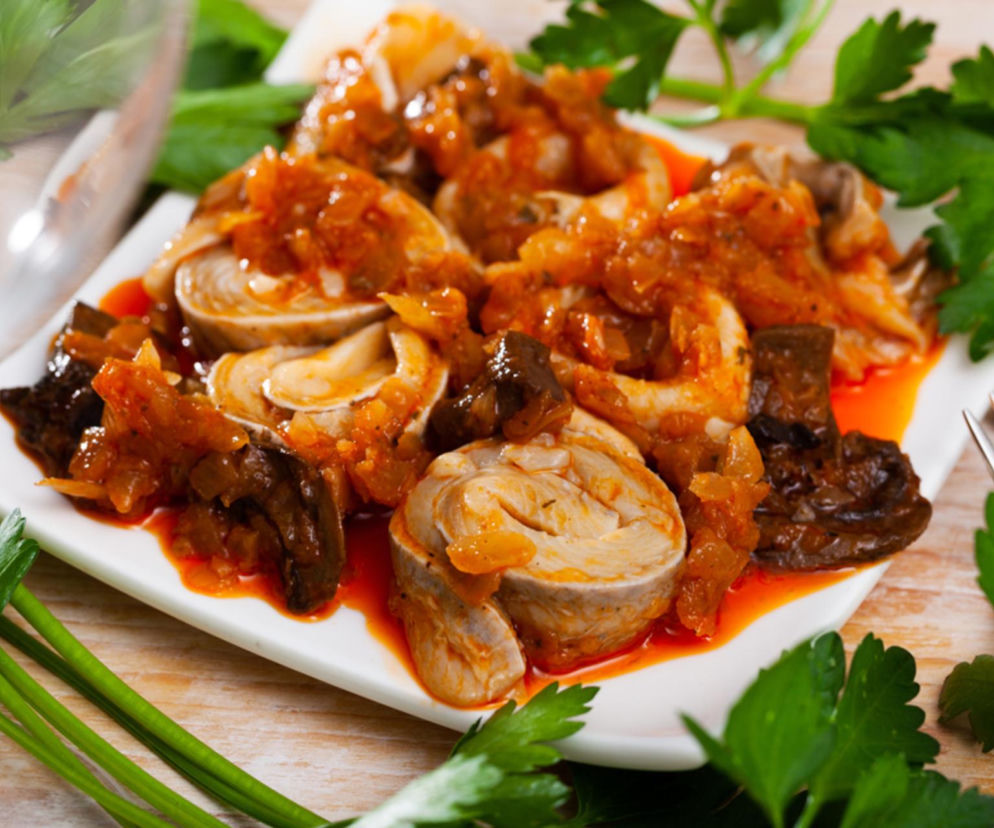 Takich śledzi jeszcze nie jadłeś! Sekretny sposób gajowego na smak pełen głębi