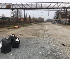 Śmieci na targowisku Świebodzki