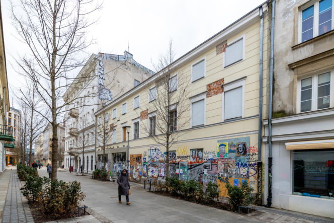 Chmielna 18 w Warszawie