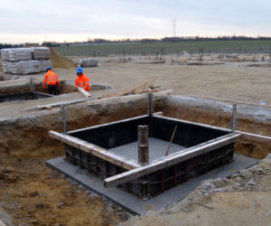 Teren budowy centrum handlowego Glogovia – fundamentowanie