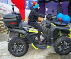 Policja na nartach pilnuje porządku w ośrodku PKL Jaworzyna Krynicka