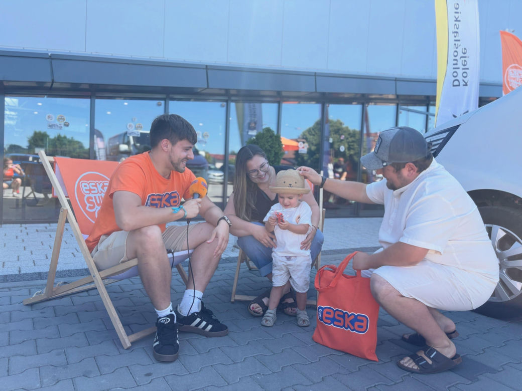 Pojazdy wszech czasów i klimat PRL-u! Ekipa ESKA Summer City wpadła do Oławy