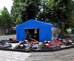 GOKART OSKALPOWAŁ DZIEWCZYNĘ.