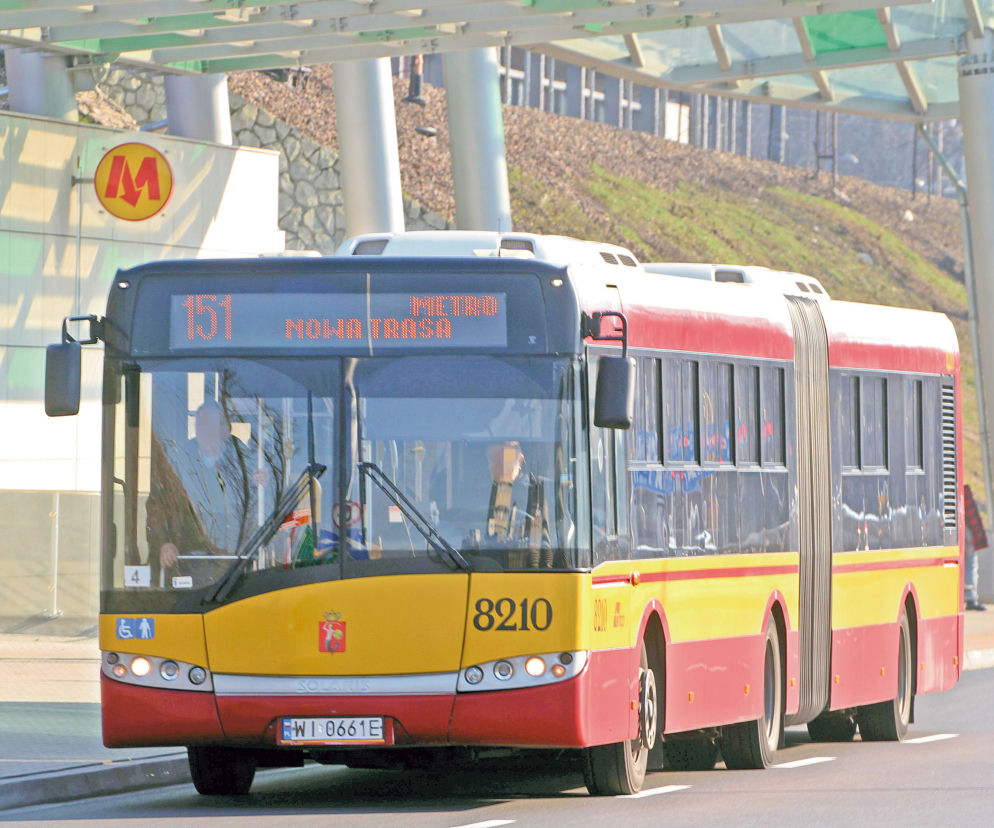 Warszawa. Autobusy wracają do centrum