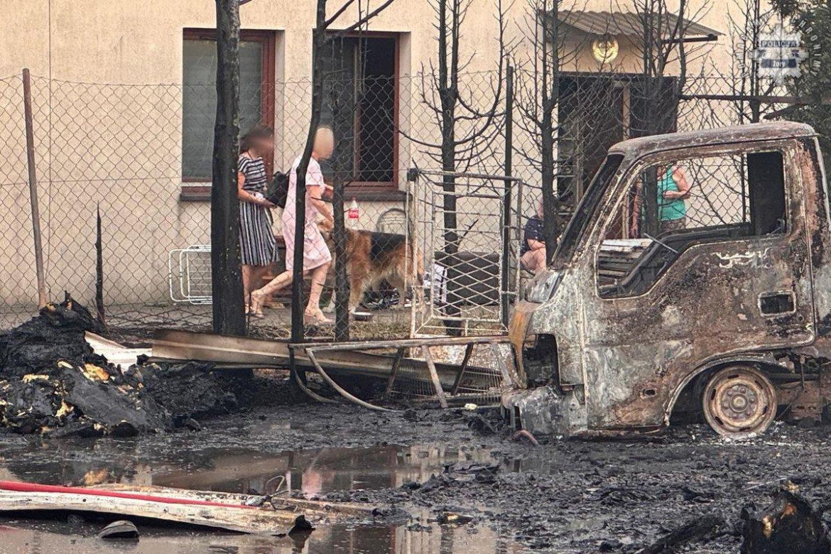 Potężny pożar w Żorach. Seria wybuchów butli gazowych i ewakuacja mieszkańców. Zatrzymano jedną osobę