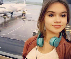 Julia Wróblewska na lotnisku