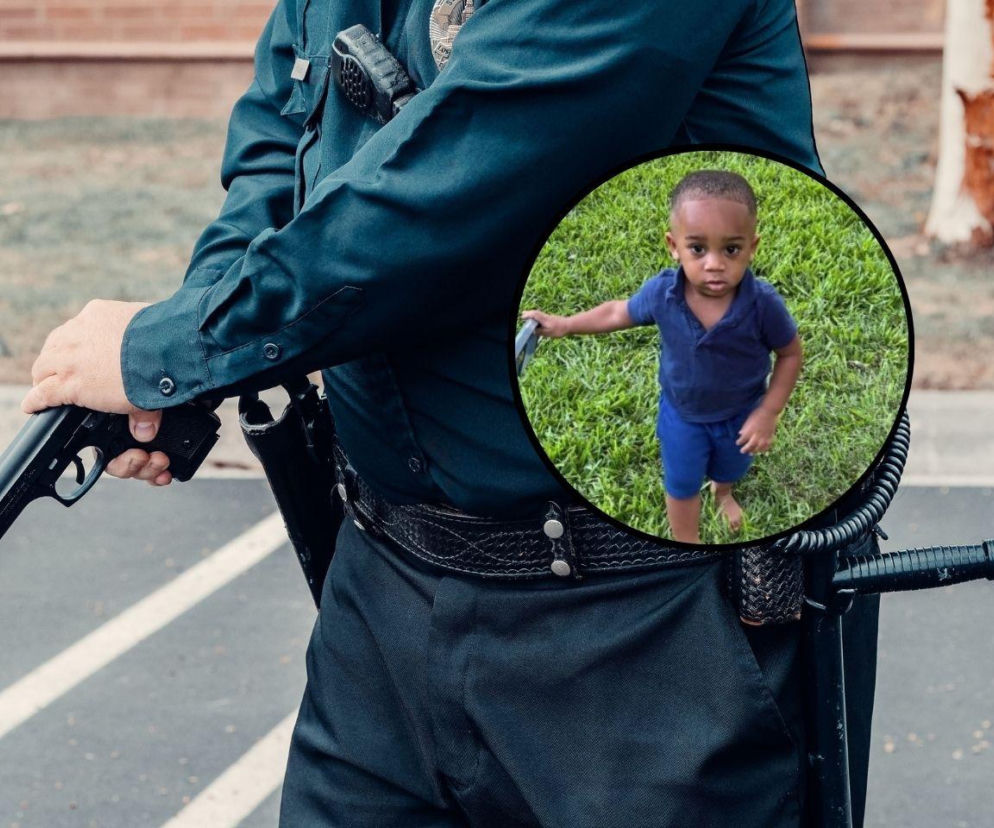 Policjant trzyma pistolet. Na miniaturze obok roczny Kohen Wiley. O tragedii w Missisipi przeczytasz na Eska.