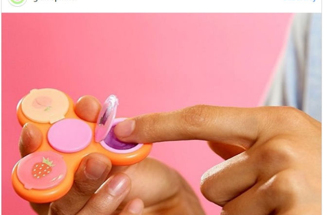Fidget Spinner specjalnie dla dziewczyn! O co chodzi w nowym gadżecie?	