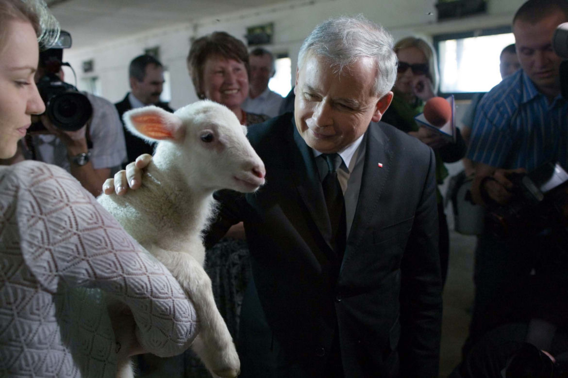 Jarosław Kaczyński w gospodarstwie w Kubalinie