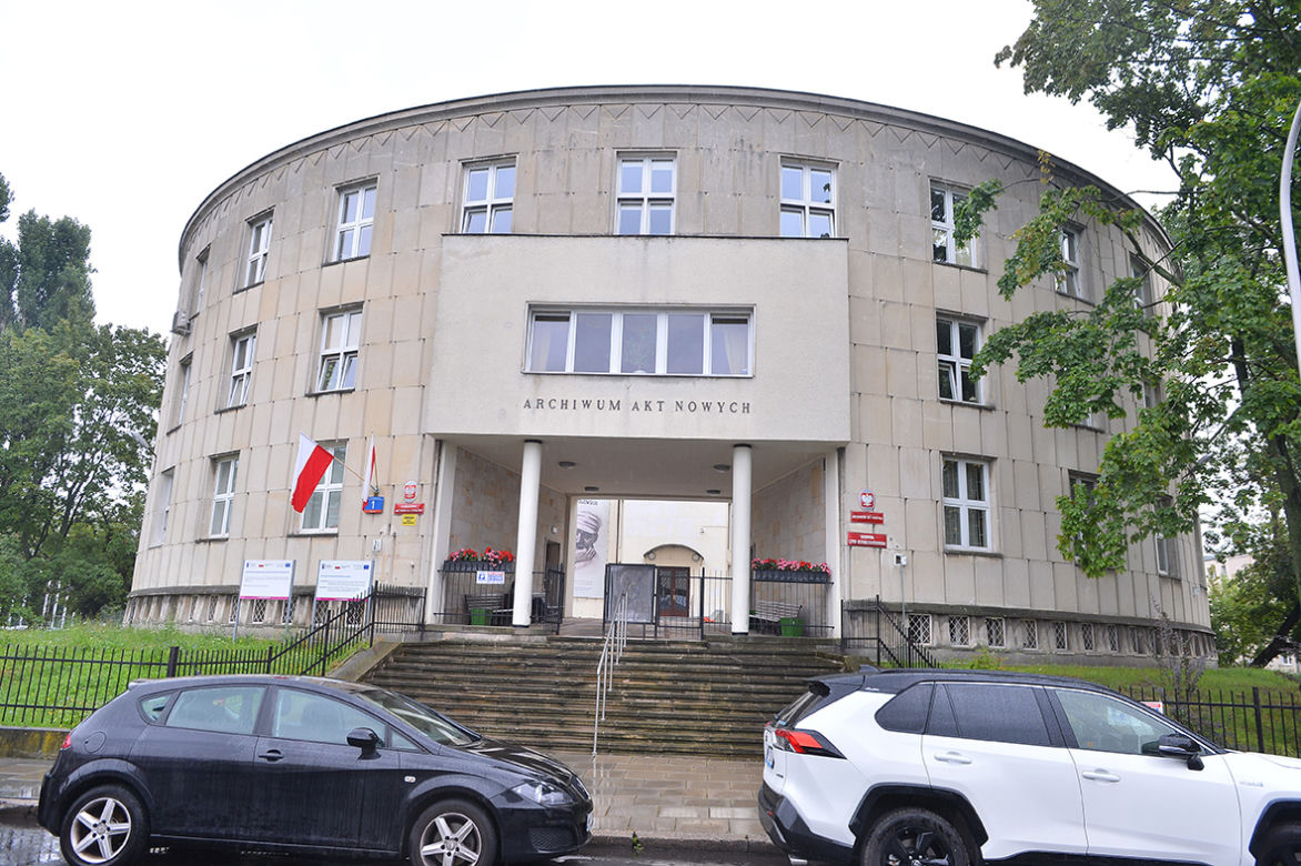 Nieznane wiersze i listy Józefa Szczepańskiego do ukochanej trafiły do Archiwum akt Nowych
