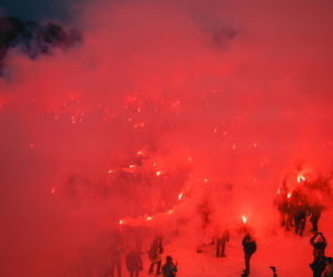 Prezydent na Jasnej Górze wśród kibiców. Podziękował za obronę  hasła „Bóg, Honor, Ojczyzna”