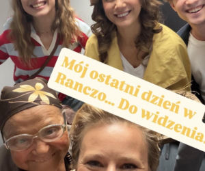 Ranczo. Klaudia (Marta Chodorowska), Lucy (Ilona Ostrowska), Babka (Grażyna Zielińska), Dorotka (Karolina Ludwiniak)