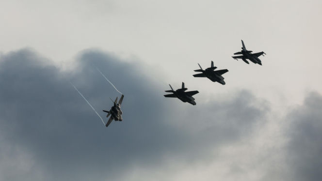 Polskie F-35 w powietrzu. Rajd "Powitanie z Polską" nad największymi miastami