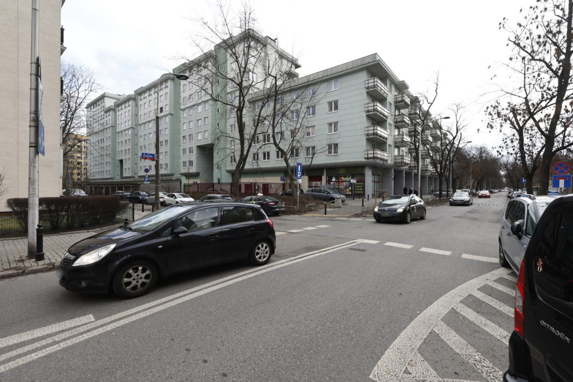 Klinika leczenia uzależnień przeniosła się z Pragi na Czerską. Mieszkańcy protestują