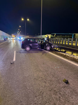 Poważny wypadek na S7, blokada drogi. Policja podała nowe informacje