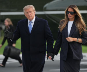 Przywódca Chin przyleciał do USA. Też przeszedł po czerwonym dywanie