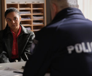 Na dobre i na złe odc. 995. Maria Malewicz (Sylwia Achu), policjant (Wojciech Billip)
