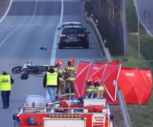 Tragiczny wypadek na S7 w Podolu. Nie żyje 36-letni motocyklista