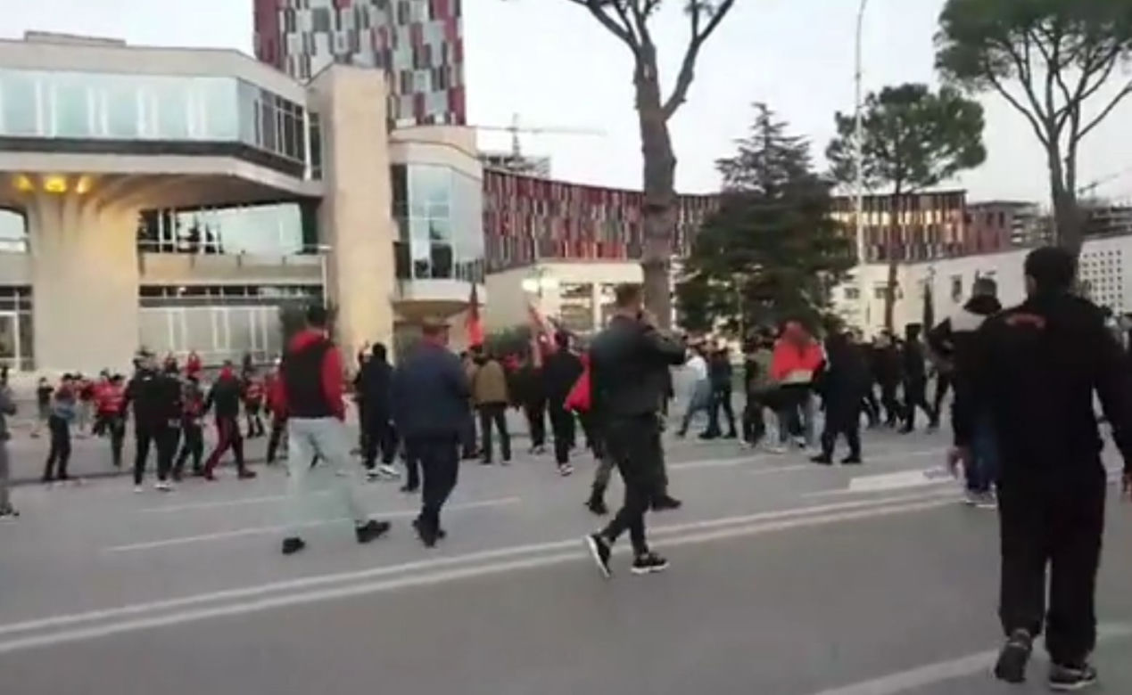 Zamieszki przed meczem Albania - Polska
