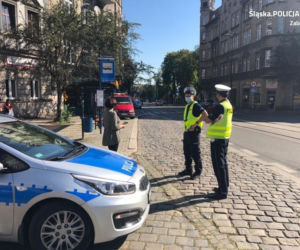 Zabrze: Policjanci kontrolowali sklepy i komunikację miejską. Sprawdzali maseczki [ZDJĘCIA]