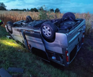 Groźny wypadek w powiecie bydgoskim! Auto wylądowało na dachu! [ZDJĘCIA]